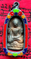 Amulette ancienne en terre cuite du Bouddha Phra Rod - Wat Mahawan. # 379