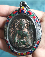 Belle amulette ancienne Népalaise du Bouddha en verre vert. # 368